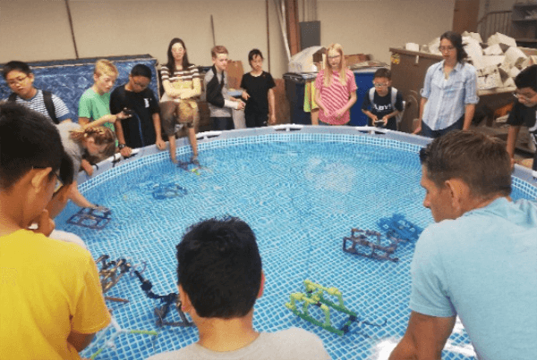 亲手制造一个水下机器人？这才是青岛盟诺学校孩子们该有的硬核暑假！01